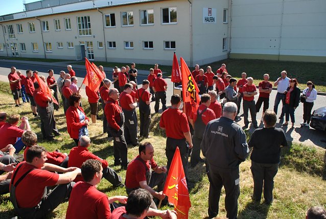 Bild: Fr&uuml;hst&uuml;ck vor dem Werktor