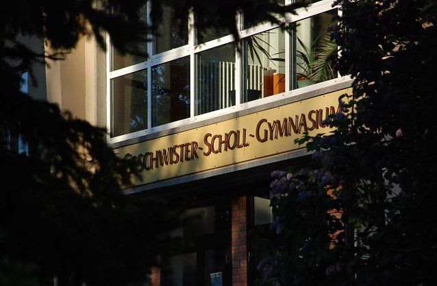 Bild: Wird in den kommenden Ferienwochen umfangreich saniert: das Geschwister-Scholl-Gymnasium in Sangerhausen. Neben anderem werden hier in sechs Klassenr&auml;umen neue Brandschutzunterdecken eingebaut.