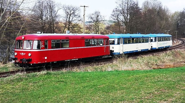 Bild: Sonderz&uuml;ge zwischen Ro&szlig;leben und Artern