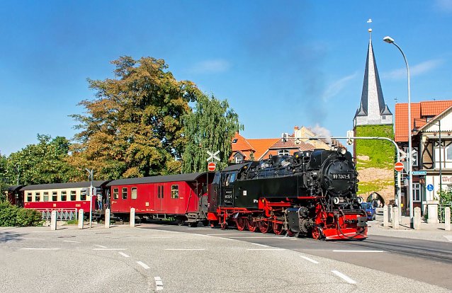 Bild: Mit Dampf in den Sommer: Der Sommerfahrplan der Harzer Schmalspurbahnen startet am 1. April und ist bis zum 31. Oktober g&uuml;ltig.