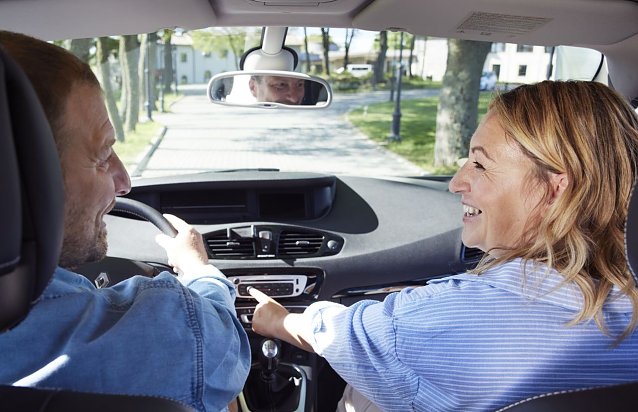 Bild: Carsharing - Wer sein Auto vermietet, sollte einige Dinge beachten. 