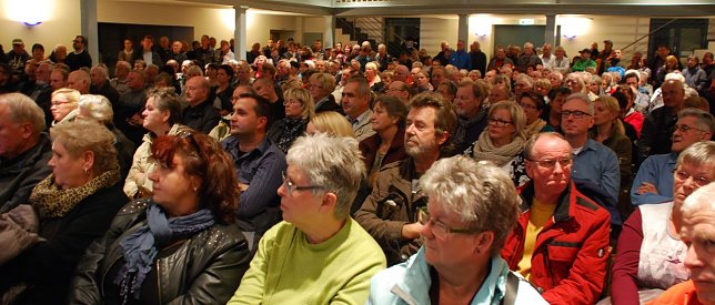 Bild: Hunderte B&uuml;rger Helbras und der Ortschaften zwischen Wimmelburg und Benndorf kamen in die Informationsveranstaltung des Abwasserzweckverbandes Lutherstadt-Eisleben-S&uuml;&szlig;er See.