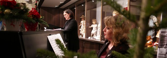 Bild: Es weihnachtet... Weihnachtliche Lieder wurden vorgetragen von Anja Daniela Wagner