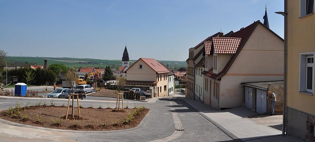 Bild: Die Eisleber Anstaltstra&szlig;e ist neu gestaltet und ein Hingucker geworden.