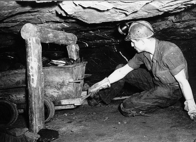 Bild: Bergmann bei der Arbeit