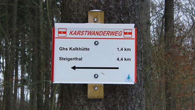 Bild: Meist vorbildlich markiert - Karstwanderweg im Alten Stolberg