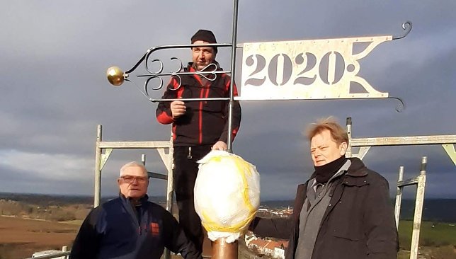 Bild: St. Georgii hat wieder eine Kugel