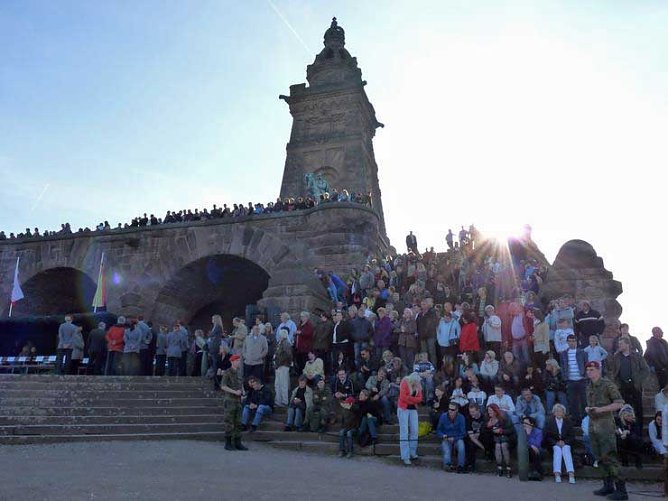 Gel&ouml;bnis am Kyffh&auml;user (Foto: Karl-Heinz Herrmann)