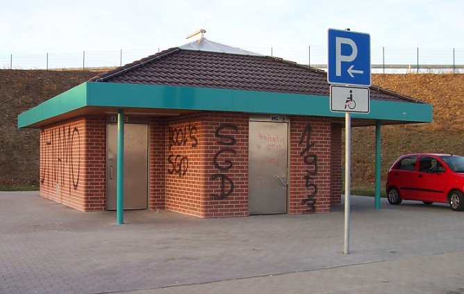 Beschmiert (Foto: Polizei)