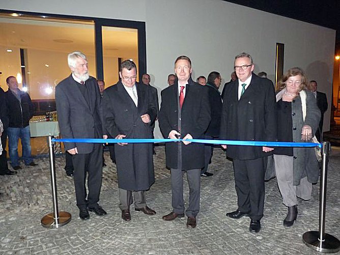 Feierliche Er&ouml;ffnung (Foto: Karl-Heinz Herrmann)