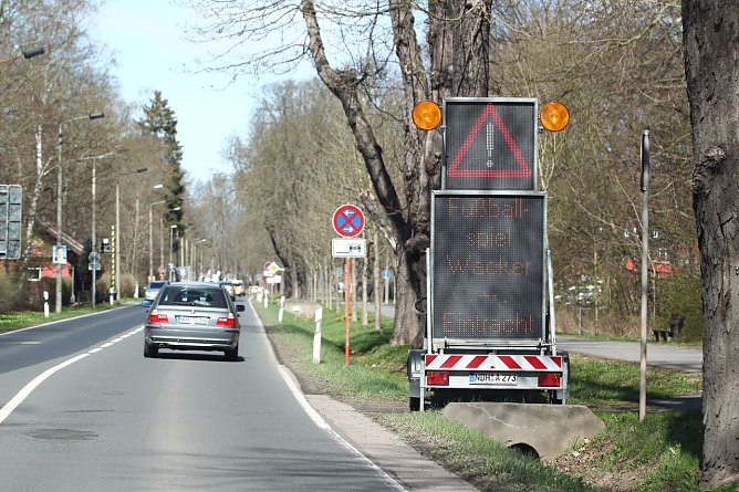 Vorsicht - Fu&szlig;ballspiel (Foto: nnz)