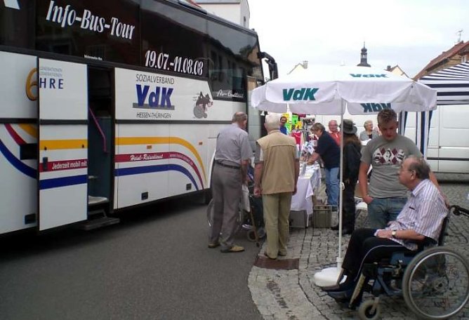 Halt in Roßleben (Foto: Henze) Halt in Roßleben (Foto: Henze)