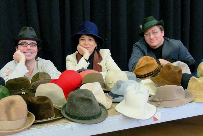 Es fehlen noch Hüte (Foto: Kühn) Es fehlen noch Hüte (Foto: Kühn)