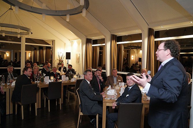 Carlo Knauf bei seiner Ansprache (Foto: nnz)