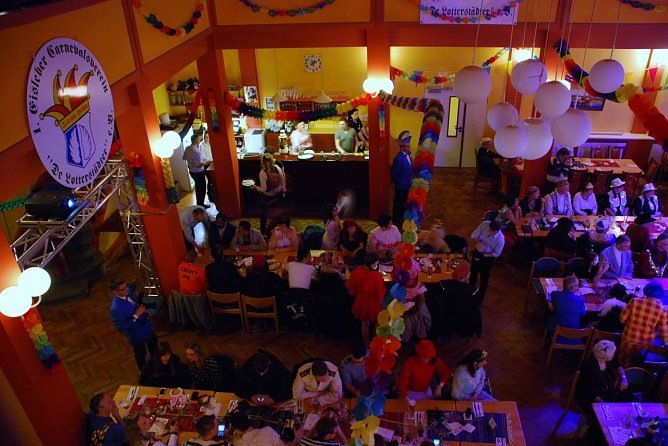 Blick in den Saal des "Mansfelder Hofes" w&auml;hrend der heutigen Prunksitzung des 1. Eisleber Carnevalsvereins. Am morgigen Sonnabend findet die n&auml;chste Karnevalsveranstaltung der Eisleber statt. (Foto: Jochen Miche)