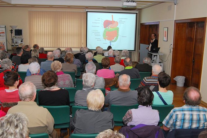 Der Vortrag &uuml;ber Darmerkrankungen bei HELIOS in Eisleben rief riesiges Interesse hervor. (Foto: Gabriele Lakomy)