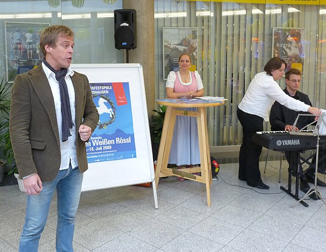 Vorstellung der Hauptdarsteller (Foto: Karl-Heinz Herrmann)