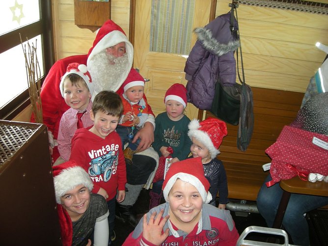 Nikolaus und 7 Zwerge (Foto: Beate Eisenhut)