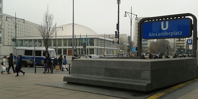 Normalerweise ist der Alex vorweihnachtlich "&uuml;berf&uuml;llt". Am "Tag danach" menschenleer. (Foto: Ch. Greiner)