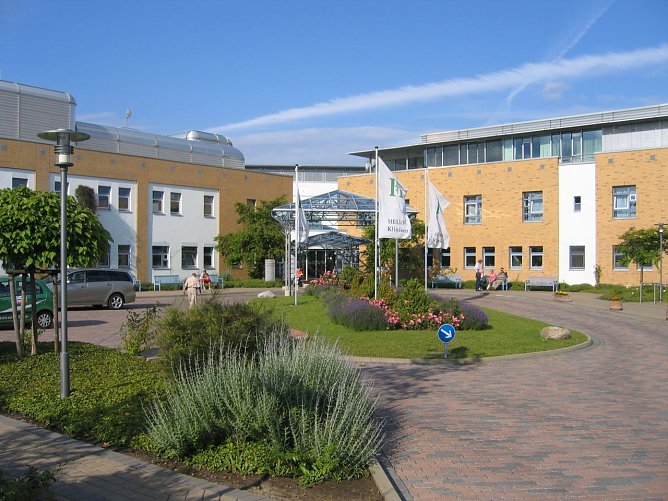 Eingang Helios-Klinik Hettstedt (Foto: Helios, Dagmar Mansfeldt)