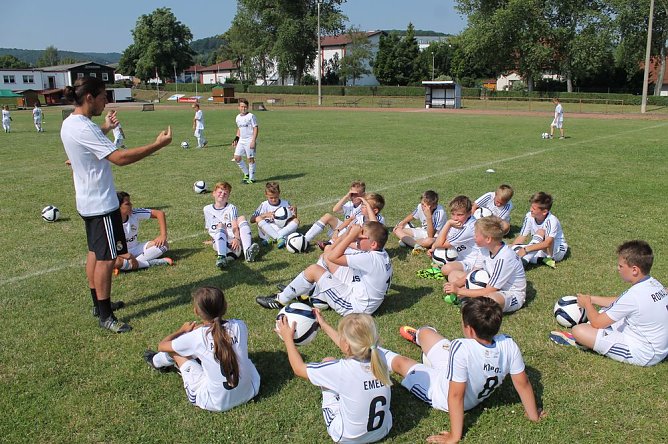 "Real Madrid Fu&szlig;ballschule" machte Station in Wiehe (Foto: Christian Kroll-Bach)