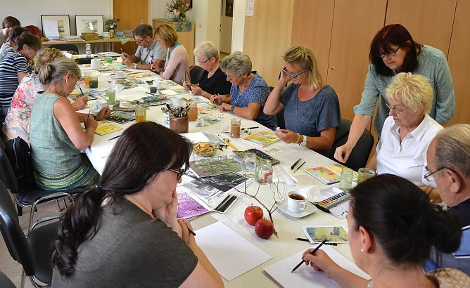 Malkurs im Biosphärenreservat (Foto: Heinz Noack) Malkurs im Biosphärenreservat (Foto: Heinz Noack)