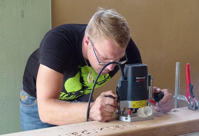 Umweltpraktikant Moritz Hess in Aktion  (Foto: Reuter/RVH)