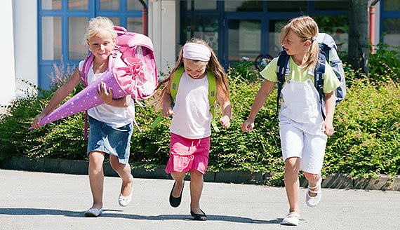 Achtung, Schulanf&auml;nger unterwegs (Foto: Automobilclub von Deutschland e.V.)