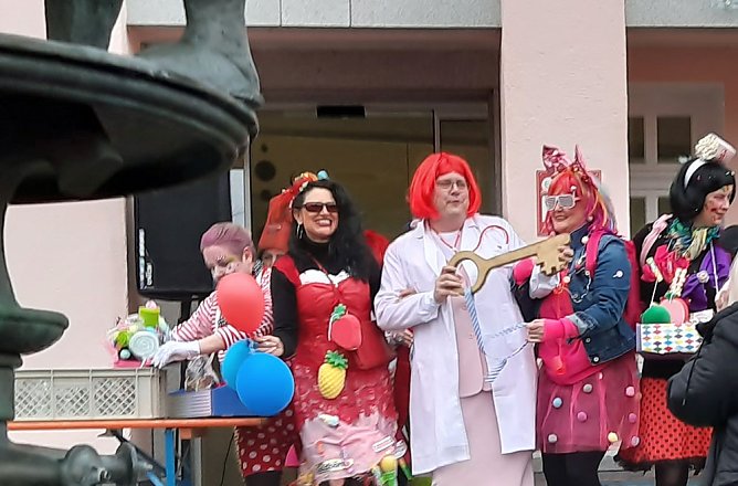 "Andere Länder - andere Sitten" (Foto: Karl-Heinz Herrmann) "Andere Länder - andere Sitten" (Foto: Karl-Heinz Herrmann)