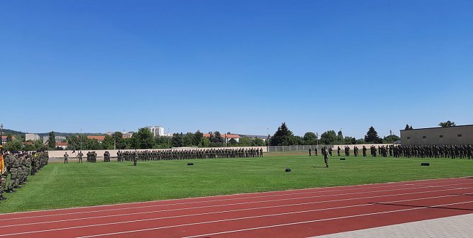 Bei Appell in Sondershausen Kommando &uuml;ber geben (Foto: Karl-Heinz Herrmann)