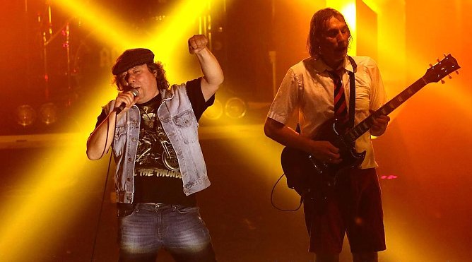 Ausgefeilte Show, perfekter Cover-Rock: AC/DX (Foto: M.Manthey)