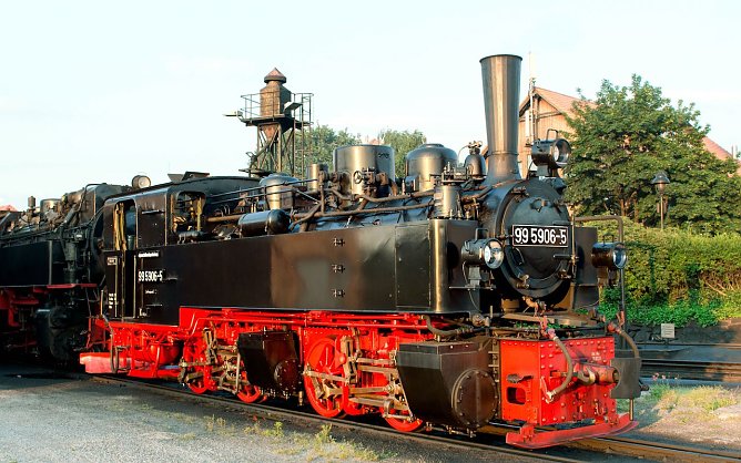 Mit einem umfangreichen Abschieds- programm verabschiedet die HSB ihre Mallet-Dampflok 99 5906 in der ersten Maih&auml;lfte in den Ruhestand. (Foto: Heide Baumg&auml;rtner)