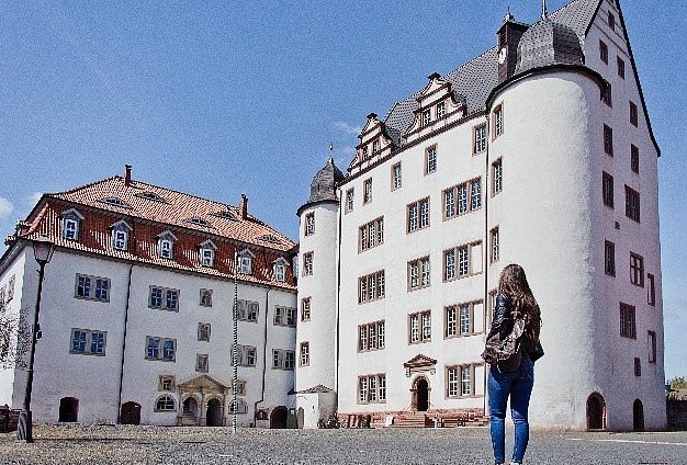 Veranstaltung über das Wirken von Emmy Hennings im Heringer Schloss (Foto: S.Kamprad) Veranstaltung über das Wirken von Emmy Hennings im Heringer Schloss (Foto: S.Kamprad)