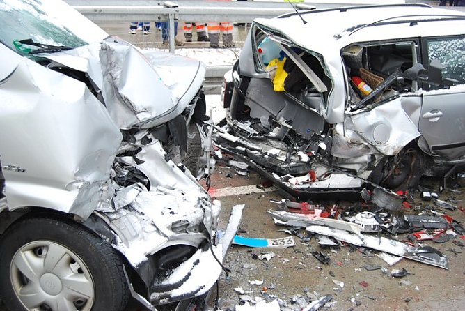 Massenkarambolage (Foto: Polizei) Massenkarambolage (Foto: Polizei)