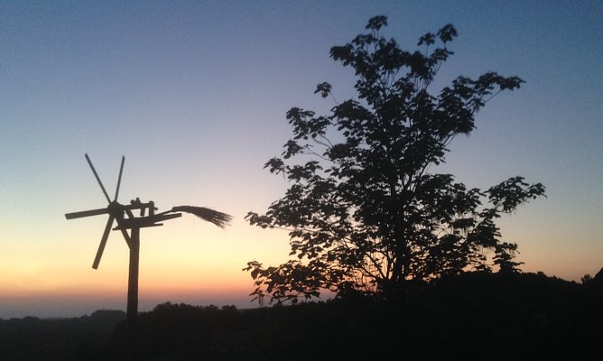 Kleine Windkraftanlage in St.Peter am Ottersbach in &Ouml;sterreich (Foto: oas)