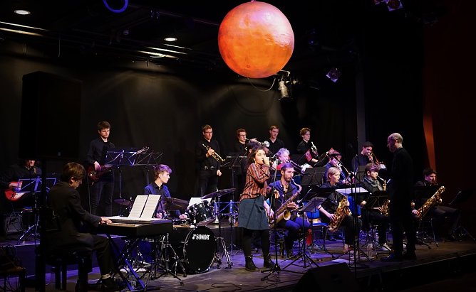 Die Landesjugend Bigband Thüringen (Foto: Franziska Epp) Die Landesjugend Bigband Thüringen (Foto: Franziska Epp)