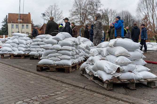Hochwasserabwehr in Sundhausen 2023 (Foto: S. Tetzel/nnz-Archiv)