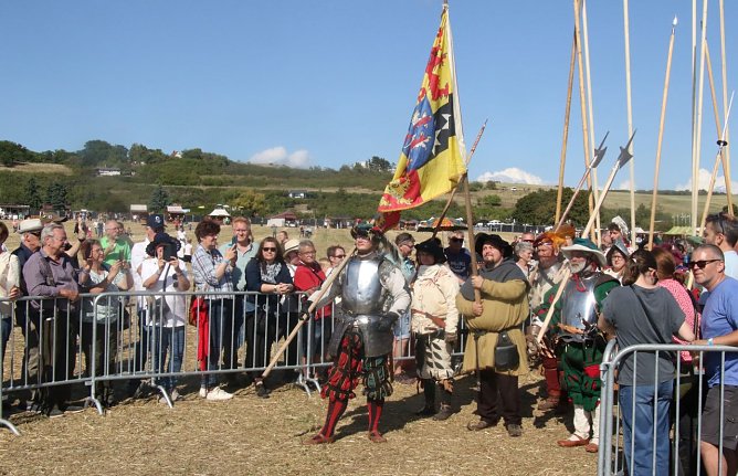 Einmarsch der sächsischen Landsknechte (Foto: agl) Einmarsch der sächsischen Landsknechte (Foto: agl)