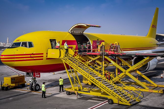 Die besondere Fracht (Foto: DHL)