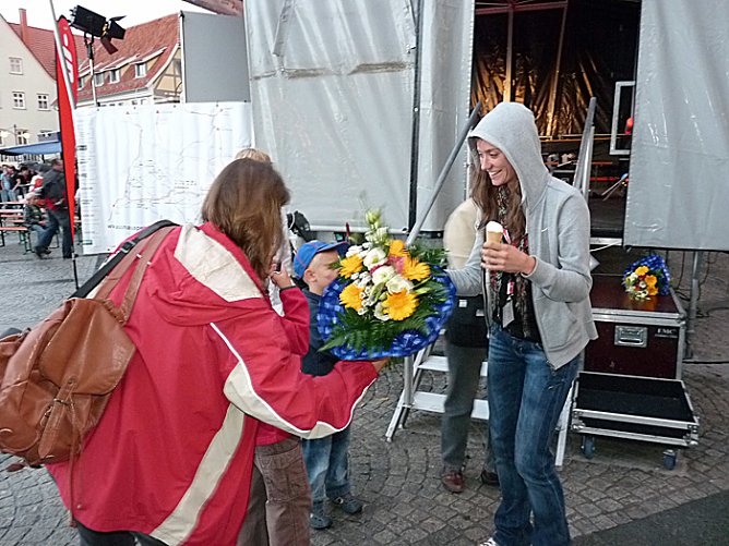 Athletenpräsentation des 15. Sparkassenmeetings (Foto: Karl-Heinz Herrmann) Athletenpräsentation des 15. Sparkassenmeetings (Foto: Karl-Heinz Herrmann)