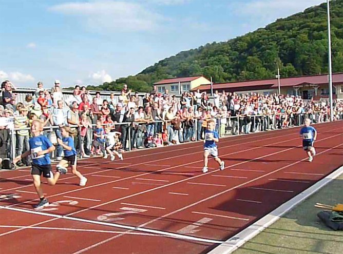 Bambinilauf (Foto: Karl-Heinz Herrmann) Bambinilauf (Foto: Karl-Heinz Herrmann)