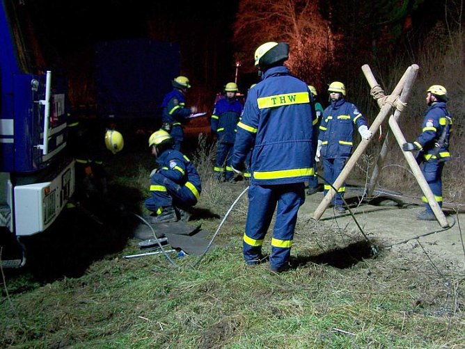 Helfer am Einsatzort (Foto: Vollmer) Helfer am Einsatzort (Foto: Vollmer)