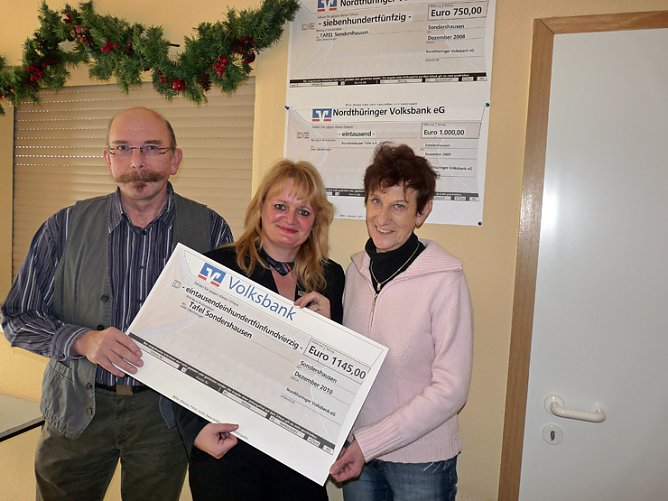 Spenden f&uuml;r die Tafeln (Foto: Karl-Heinz Herrmann)