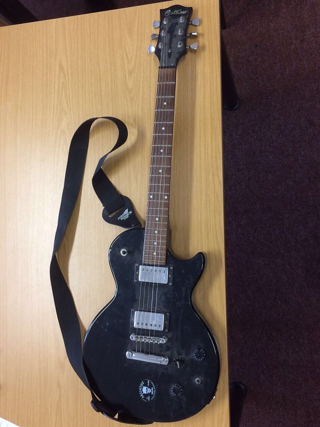 Bild: Gestohlene Gitarre