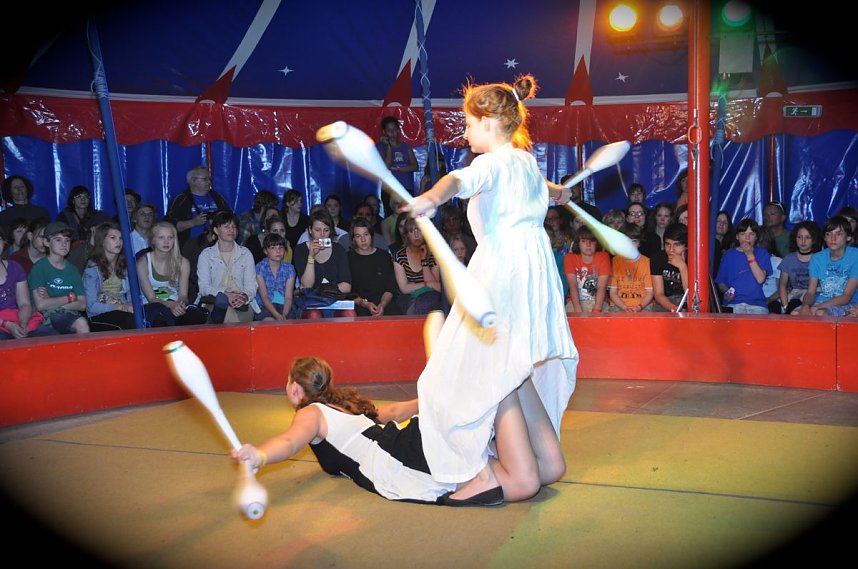 Quirliger Variet&eacute;abend zum Zirkusfestival