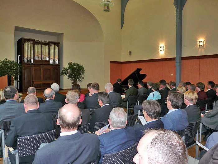 Vorsteher eingef&uuml;hrt