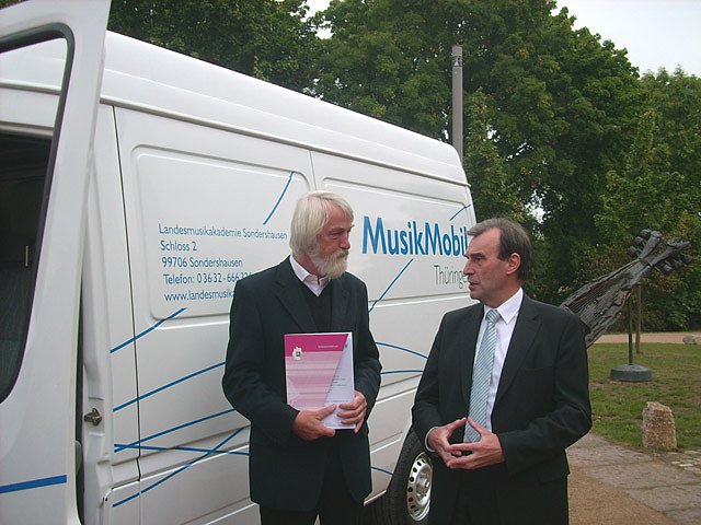 MusikMobil &Uuml;bergabe