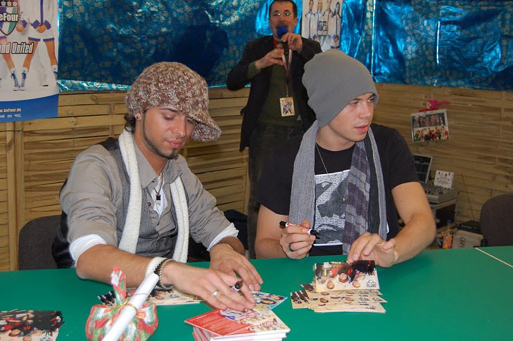 Autogrammstunde beFour in Nordhausen. nnz-City Scout on Tour