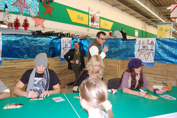 Autogrammstunde beFour in Nordhausen. nnz-City Scout on Tour