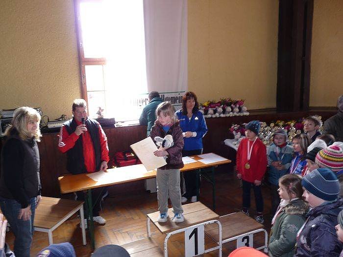 Kinder und Jugendliche beim Possenlauf